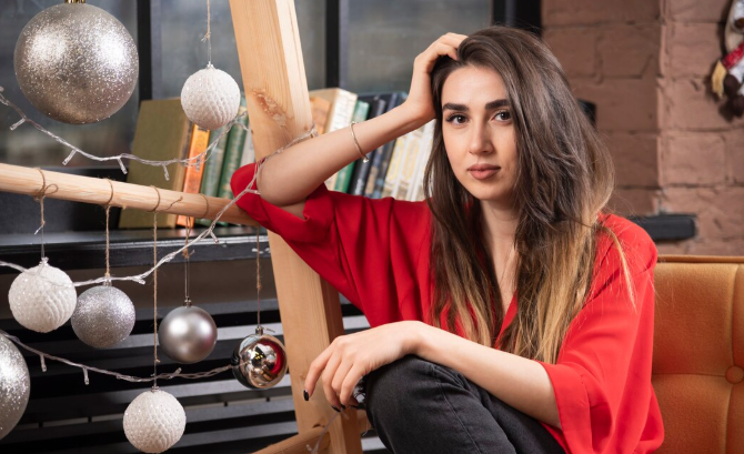 Maura Higgins’ Burgundy Birkin: The Ultimate Reality TV Status Flex