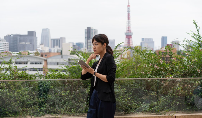 Tokyo’s Quiet Surge: The Safe Haven Asian Economy Benefiting from Western Chaos